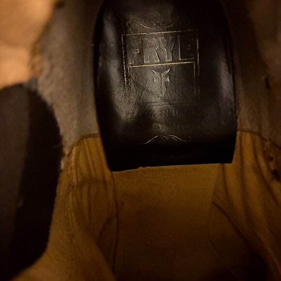 Vintage Frye Sabrina Black Leather Chelsea Ankle Boots - Picture 7 of 10